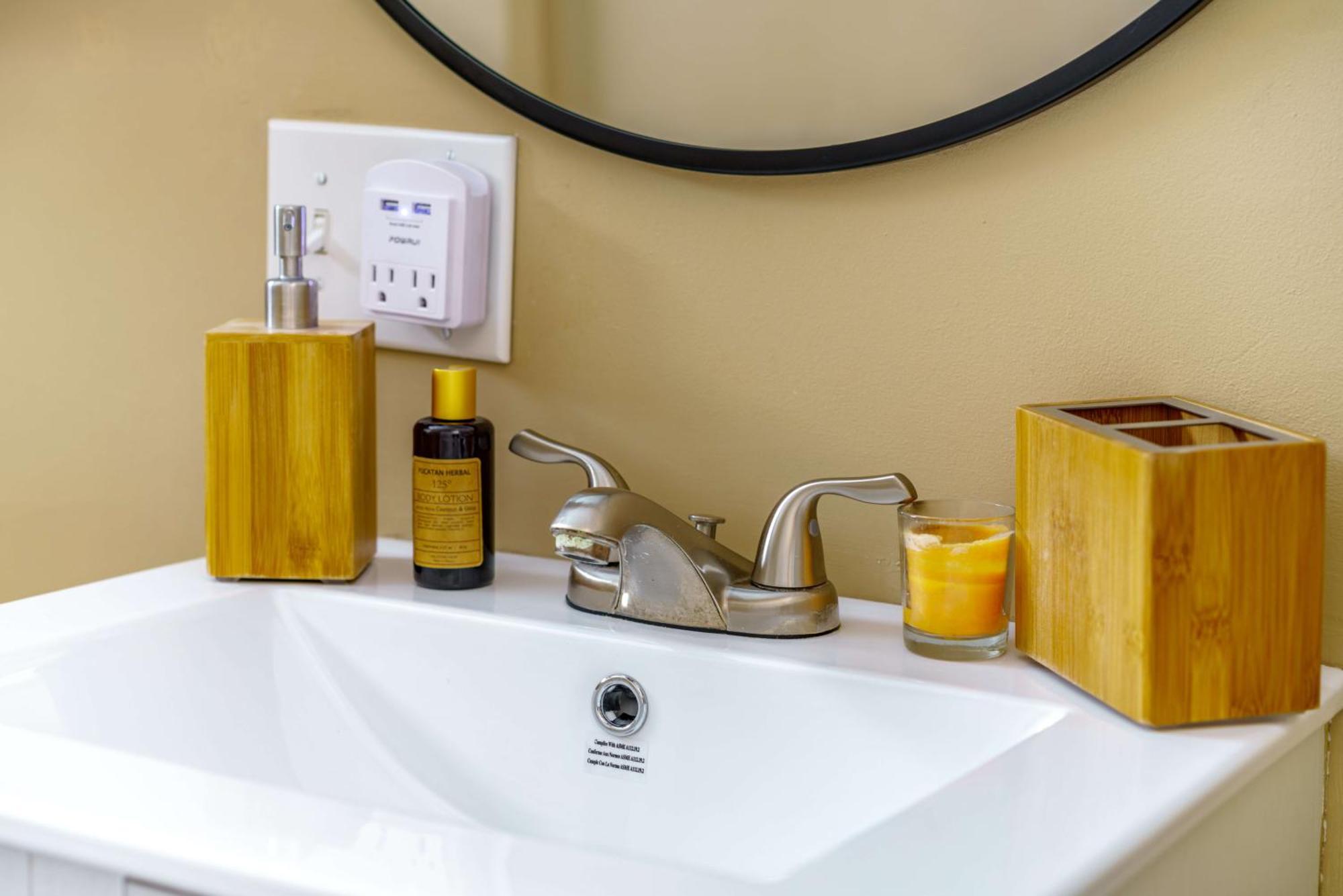 Prime Location Top Rated Free Parking Clean Columbus Exterior foto